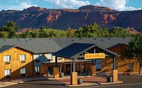 Slackline Moab, Outset Collection By Hilton